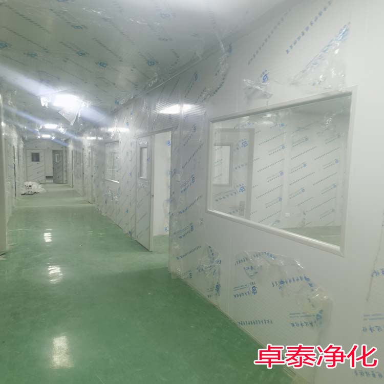卓泰凈化工程公司今日施工現(xiàn)場(chǎng)萬(wàn)級(jí)凈化車(chē)間